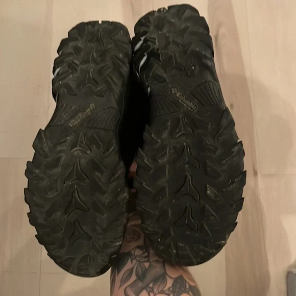 Columbia hiking boots - Picture 3 of 3